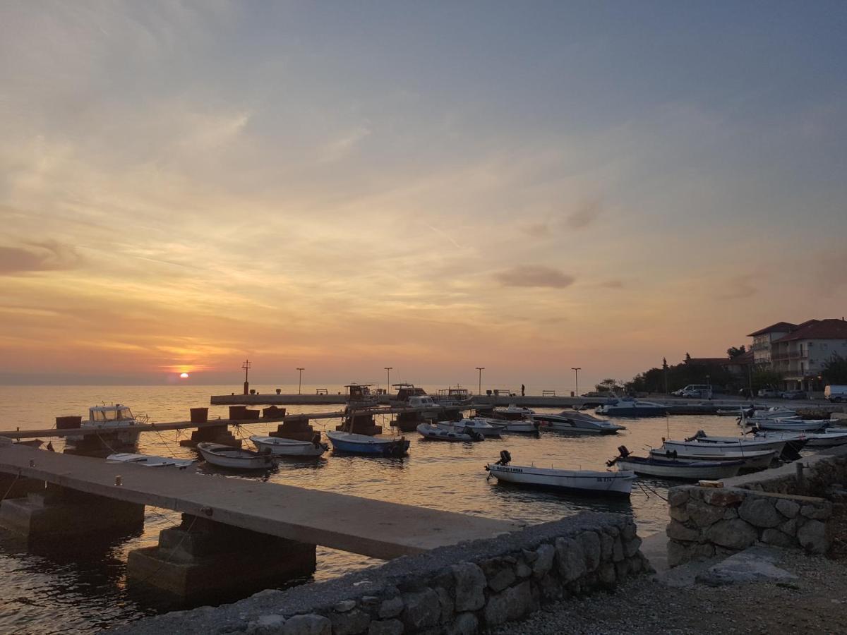Bosi I Goli Διαμέρισμα Starigrad Paklenica Εξωτερικό φωτογραφία