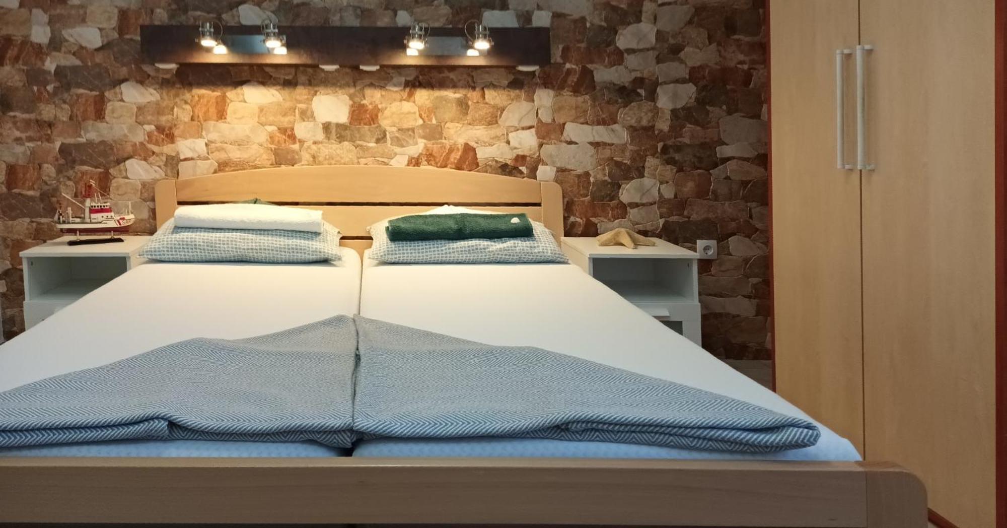 Bosi I Goli Διαμέρισμα Starigrad Paklenica Εξωτερικό φωτογραφία